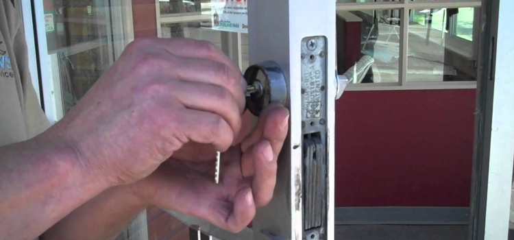 commercial door lock repair Del Aire