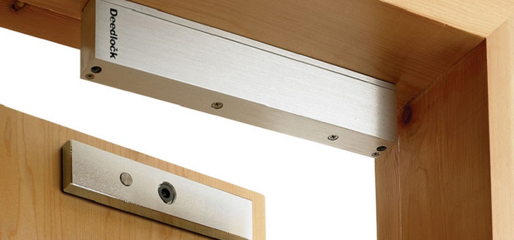 Magnetic lock installation Del Aire